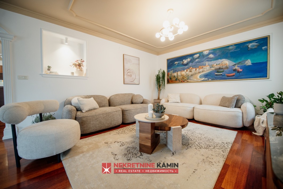 Luxury Furnished Duplex of 200 m² with Jacuzzi and Sauna for Rent, Budva